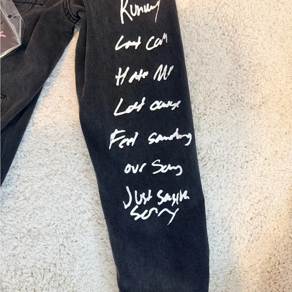 Pink CONCERT - Trustfall Tour collectors item jacket - Picture 6 of 8